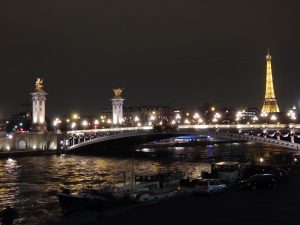 Pod mostami Paryża